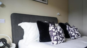 The Superior Suite by D-Luxe Properties - Luxury Apartment - Leeds City Centre - Free Netflix